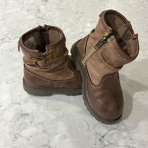 Carters toddler size 7 boots